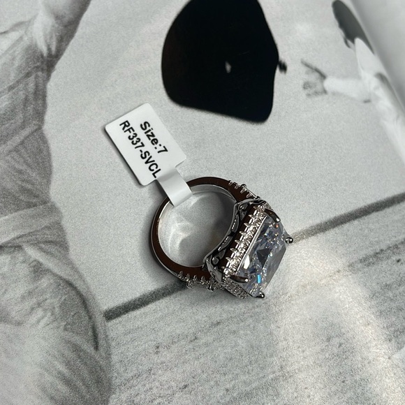 Big princess bling ring - Picture 3 of 7